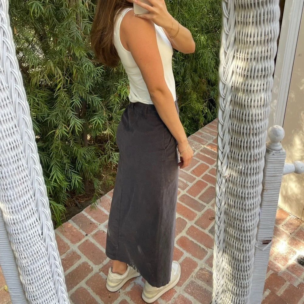 NWOT Gray corduroy midi skirt with a split sz xs